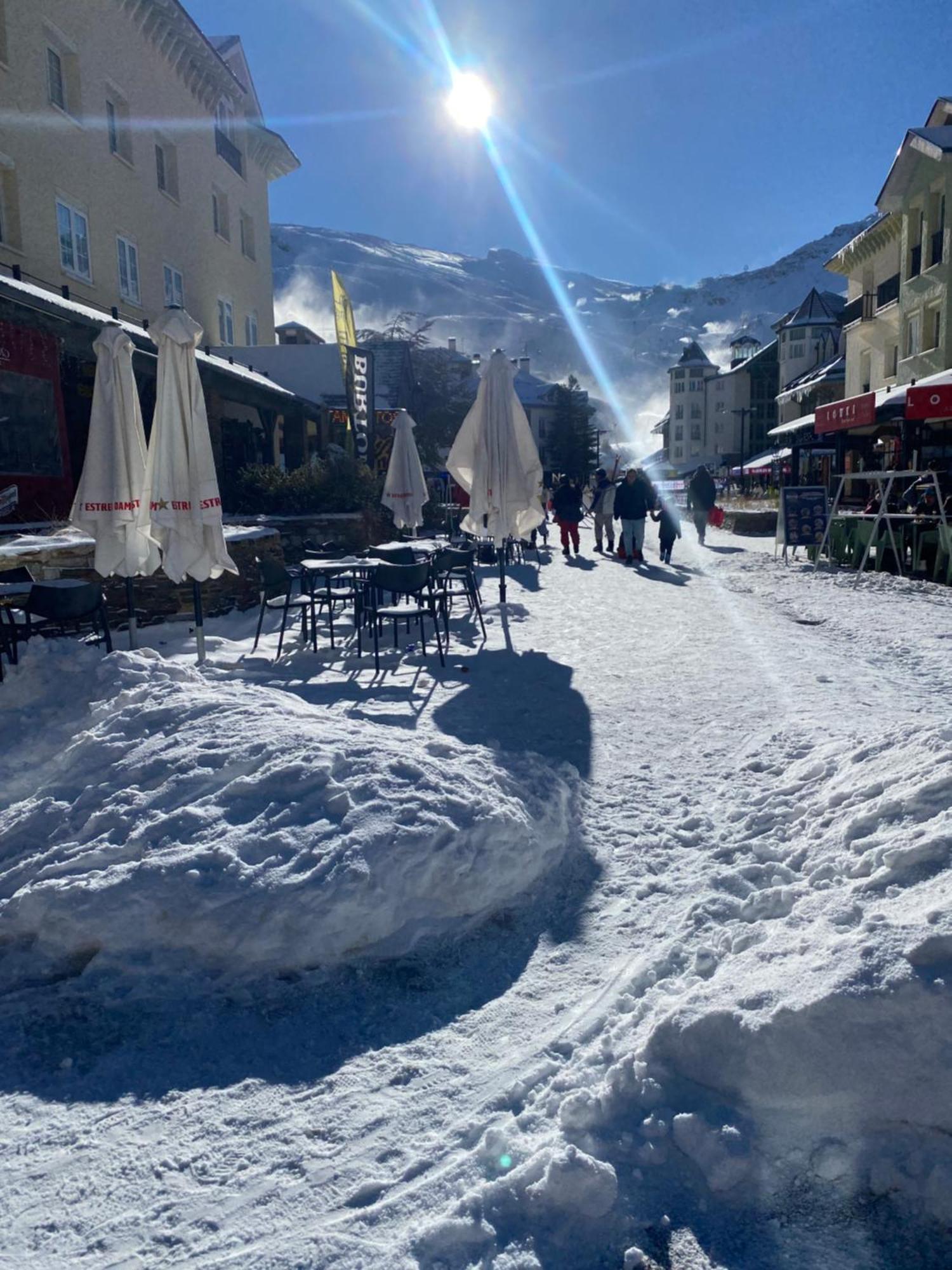 Apartamento Alpino Plaza De Andalucia A Pie De Pistas Serra Nevada Exterior foto